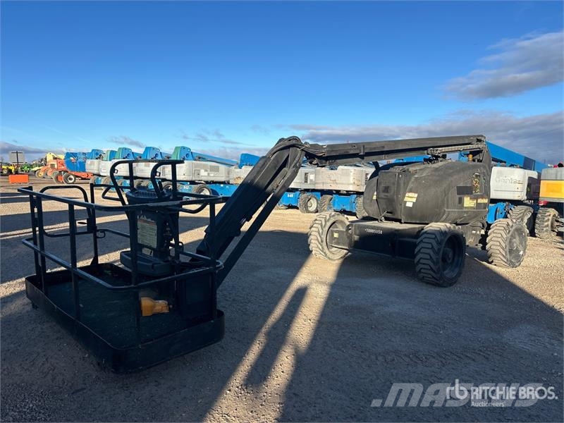 JLG 600AJ 2WD Dual Fuel Articulating Boom Lift Strēles pacēlāji