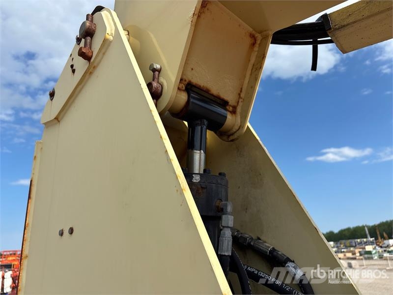 JLG 600AJ 4WD Diesel Articulating Boom Lift رافعات سلة مفصلية