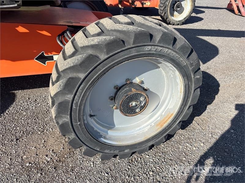 JLG 600AJ 4WD Diesel Articulating Boom Lift رافعات سلة مفصلية