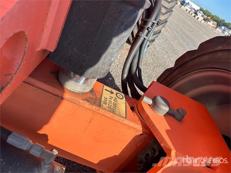 JLG 600AJ 4WD Diesel Articulating Boom Lift رافعات سلة مفصلية