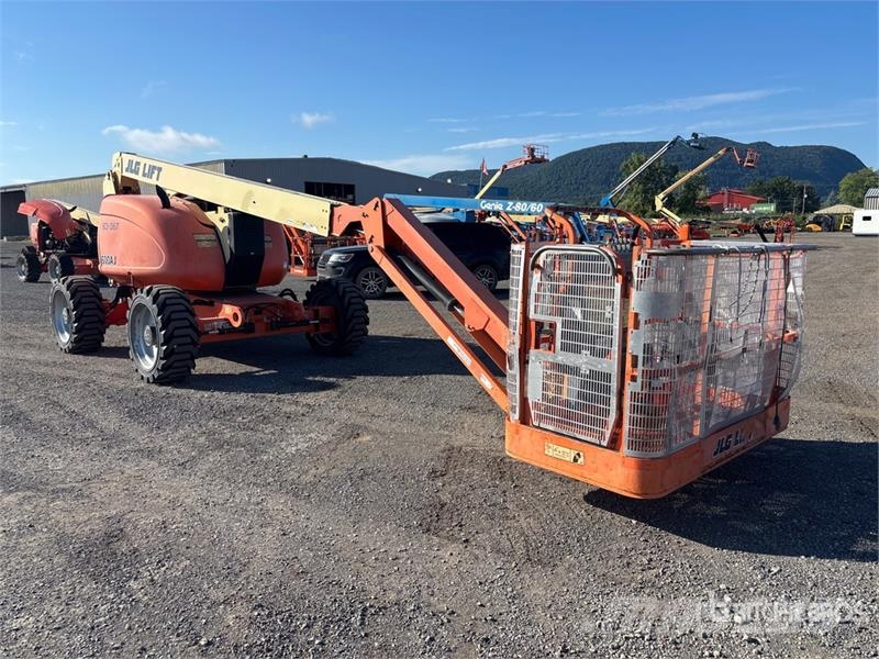 JLG 600AJ 4WD Diesel Articulating Boom Lift رافعات سلة مفصلية