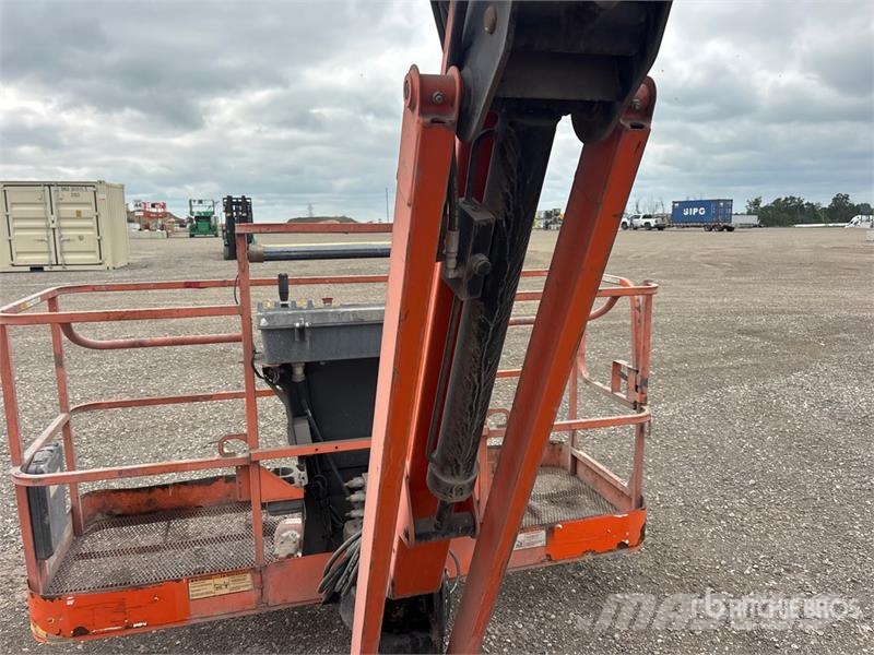 JLG 600AJ 4WD Diesel Articulating Boom Lift Knikarmhoogwerkers