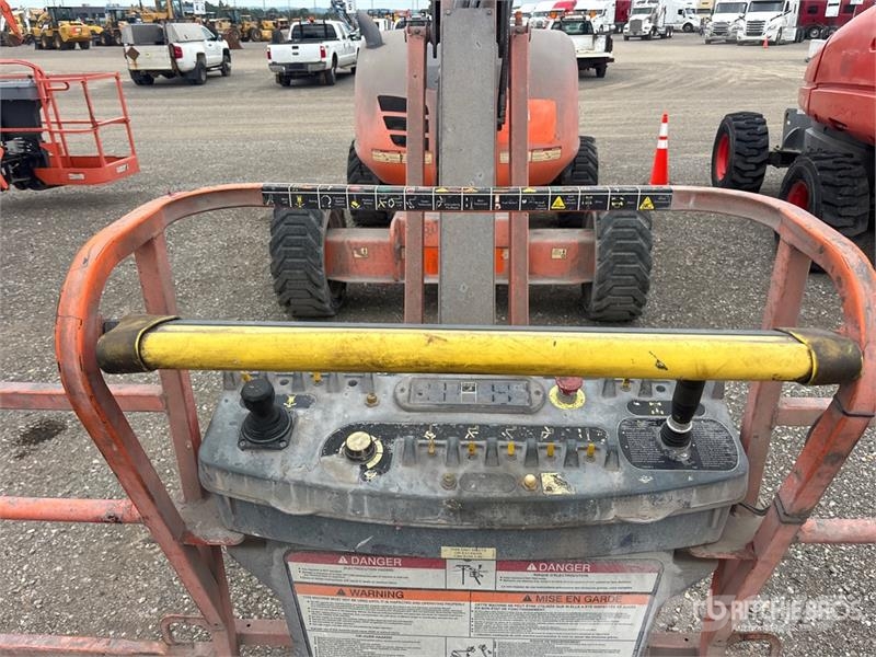 JLG 600AJ 4WD Diesel Articulating Boom Lift Knikarmhoogwerkers