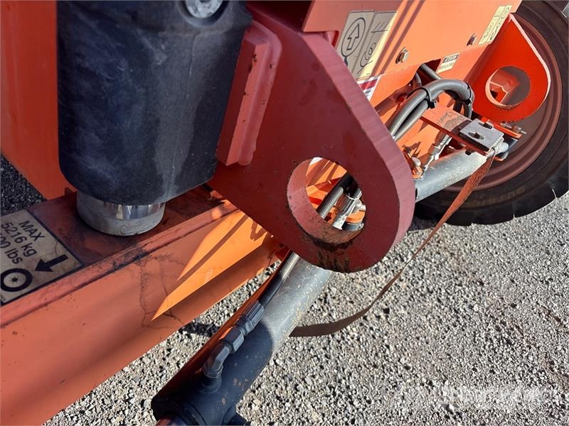 JLG 600AJ 4WD Diesel Articulating Boom Lift رافعات سلة مفصلية