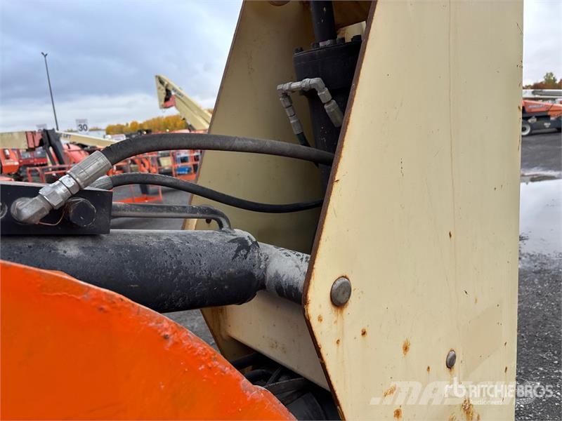 JLG 600AJ 4WD Diesel Articulating Boom Lift Strēles pacēlāji