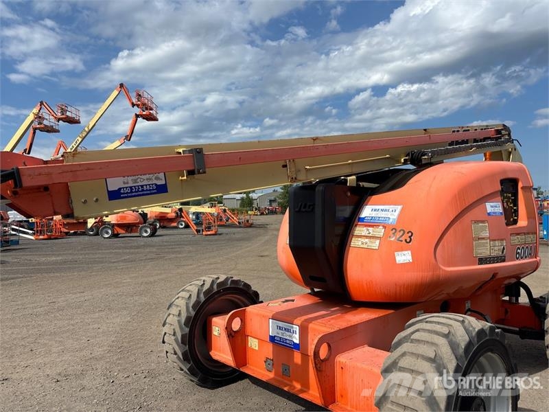 JLG 600AJ 4WD Diesel Articulating Boom Lift رافعات سلة مفصلية