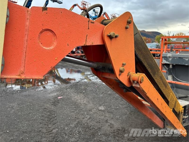 JLG 600AJ 4WD Diesel Articulating Boom Lift Strēles pacēlāji