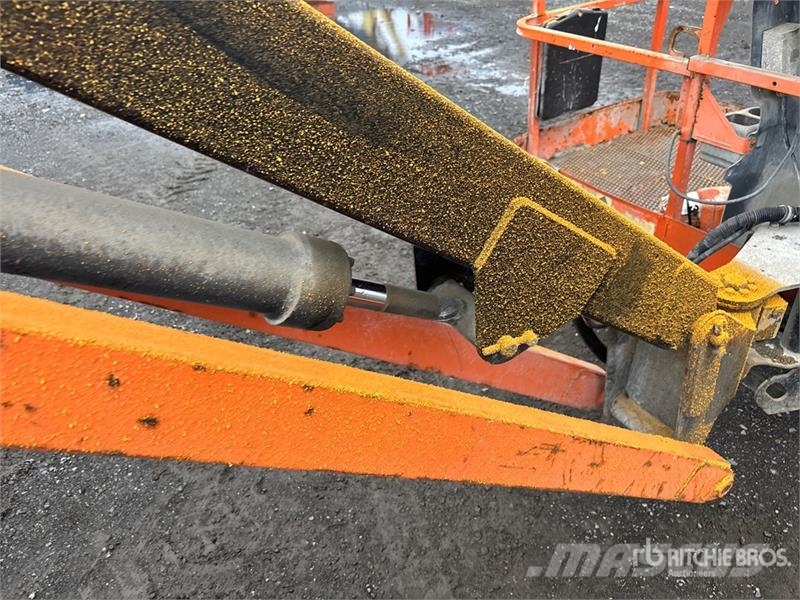 JLG 600AJ 4WD Diesel Articulating Boom Lift Strēles pacēlāji