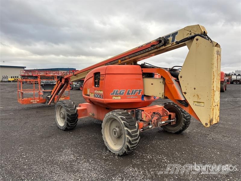 JLG 600AJ 4WD Diesel Articulating Boom Lift Strēles pacēlāji