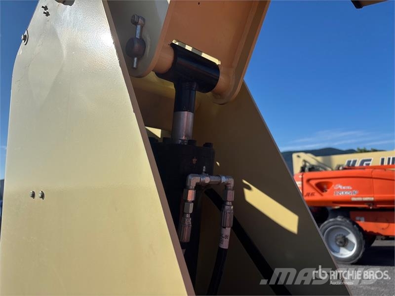 JLG 600AJ 4WD Diesel Articulating Boom Lift رافعات سلة مفصلية