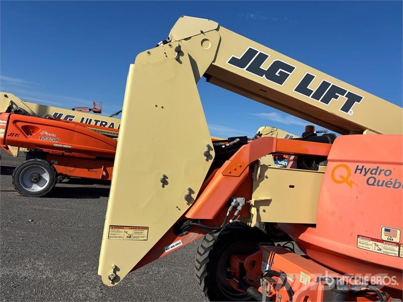 JLG 600AJ 4WD Diesel Articulating Boom Lift رافعات سلة مفصلية