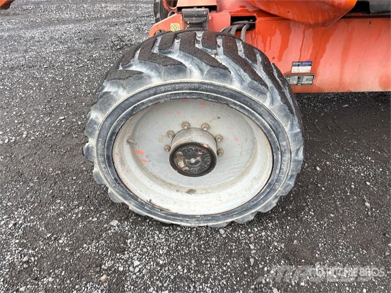 JLG 600AJ 4WD Diesel Articulating Boom Lift Strēles pacēlāji