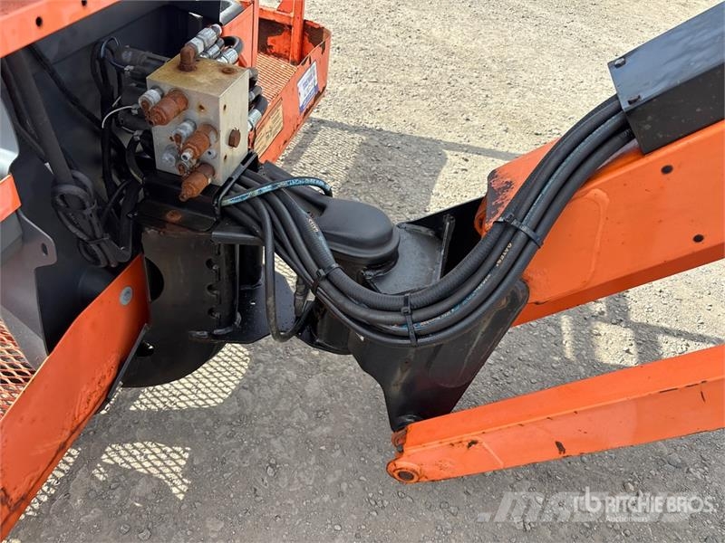 JLG 600AJ 4WD Diesel Articulating Boom Lift رافعات سلة مفصلية