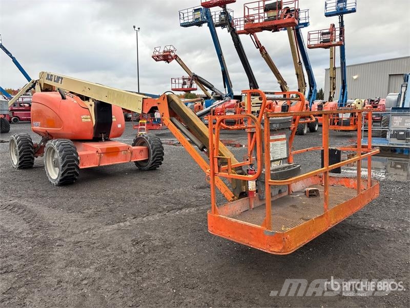 JLG 600AJ 4WD Diesel Articulating Boom Lift Strēles pacēlāji
