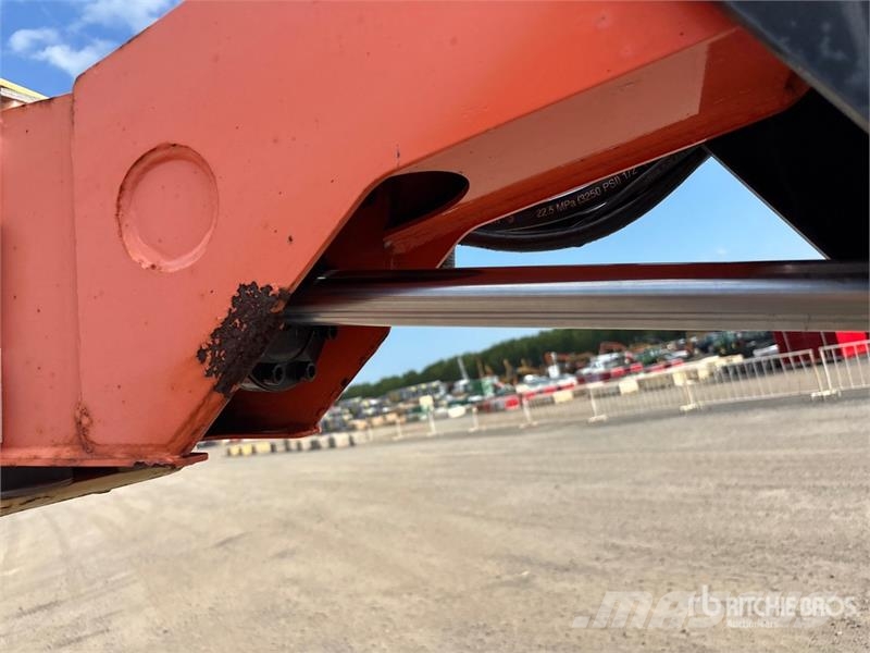 JLG 600AJ 4WD Diesel Articulating Boom Lift رافعات سلة مفصلية