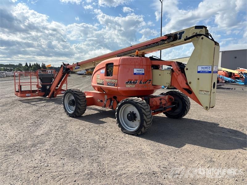 JLG 600AJ 4WD Diesel Articulating Boom Lift رافعات سلة مفصلية