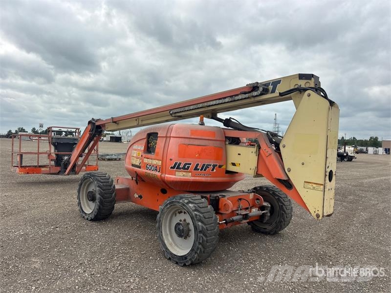 JLG 600AJ 4WD Diesel Articulating Boom Lift Knikarmhoogwerkers