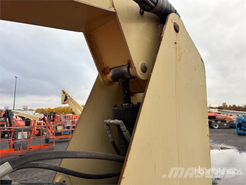 JLG 600AJ 4WD Diesel Articulating Boom Lift Strēles pacēlāji