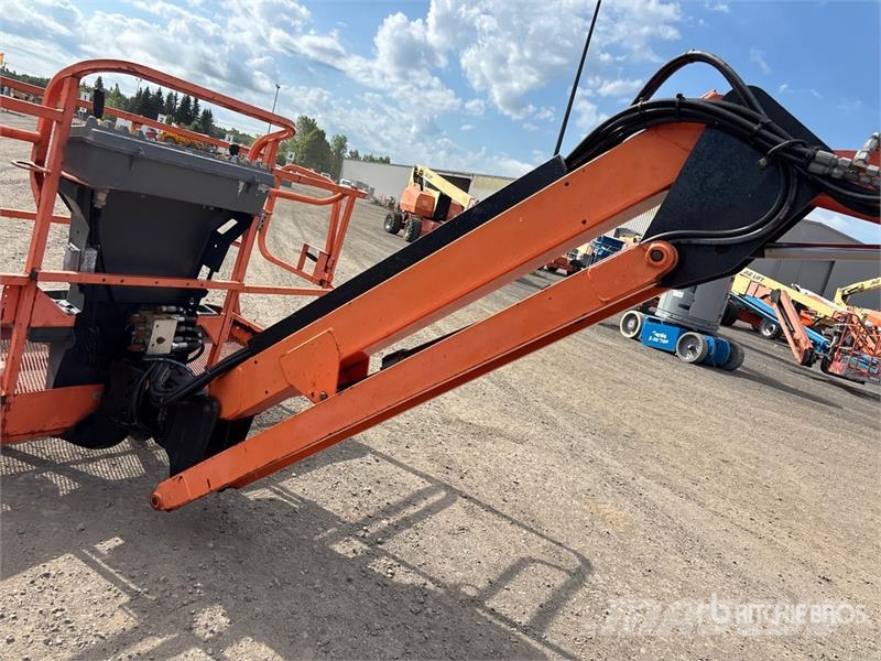 JLG 600AJ 4WD Diesel Articulating Boom Lift رافعات سلة مفصلية