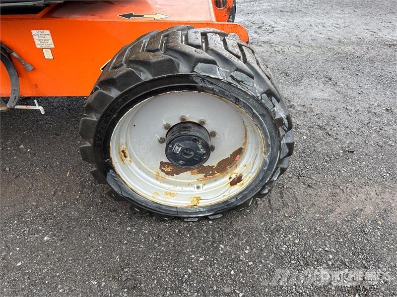 JLG 600AJ 4WD Dual Fuel Articulating Boom Lift Plataforma de trabajo articulada