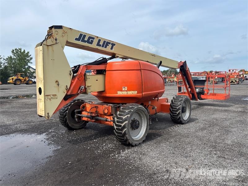 JLG 600AJ 4WD Dual Fuel Articulating Boom Lift رافعات سلة مفصلية
