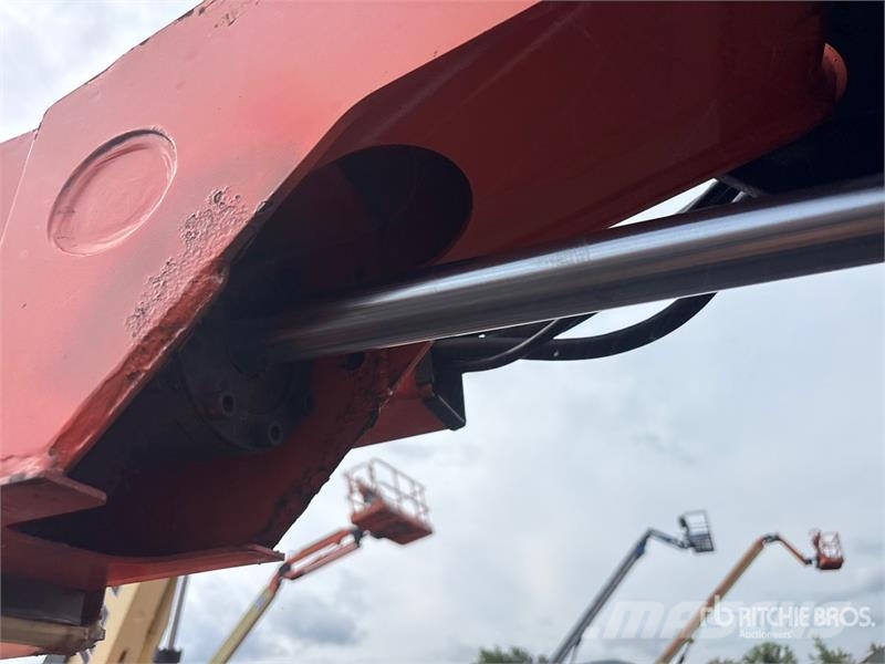 JLG 600AJ 4WD Dual Fuel Articulating Boom Lift رافعات سلة مفصلية