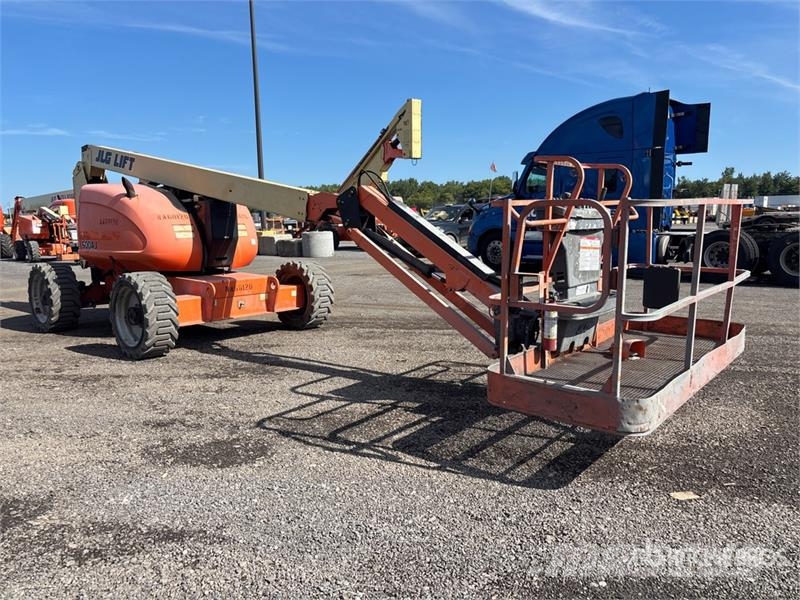 JLG 600AJ 4WD Dual Fuel Articulating Boom Lift رافعات سلة مفصلية