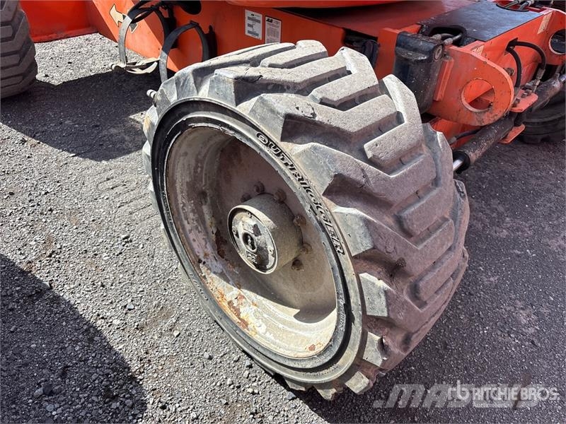 JLG 600AJ 4WD Dual Fuel Articulating Boom Lift رافعات سلة مفصلية