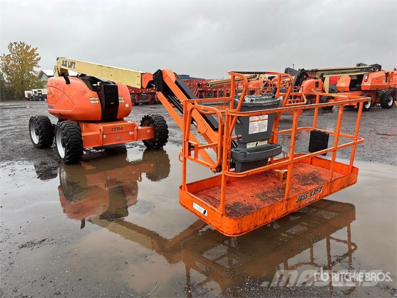 JLG 600AJ 4WD Dual Fuel Articulating Boom Lift Strēles pacēlāji