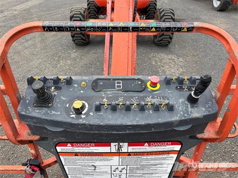 JLG 600AJ 4WD Dual Fuel Articulating Boom Lift رافعات سلة مفصلية