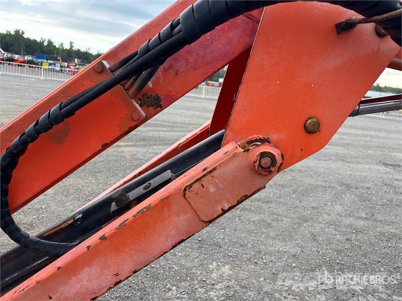 JLG 600AJ 4WD Dual Fuel Articulating Boom Lift رافعات سلة مفصلية