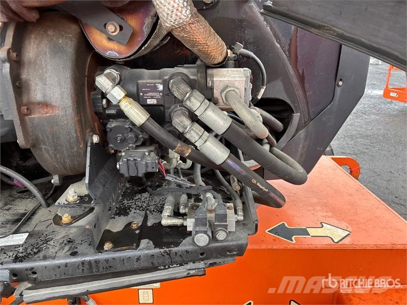 JLG 600AJ 4WD Dual Fuel Articulating Boom Lift Plataforma de trabajo articulada