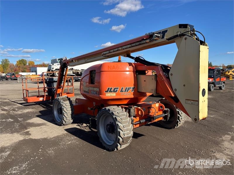 JLG 600AJ 4WD Dual Fuel Articulating Boom Lift Articulated boom lifts