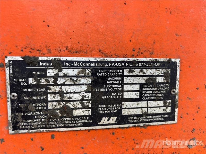 JLG 600AJ 4WD Dual Fuel Articulating Boom Lift رافعات سلة مفصلية