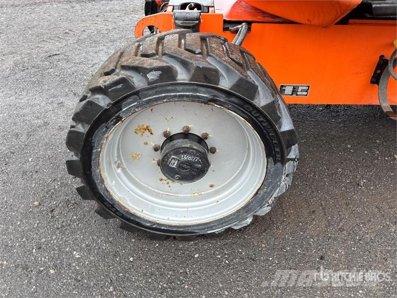 JLG 600AJ 4WD Dual Fuel Articulating Boom Lift Plataforma de trabajo articulada