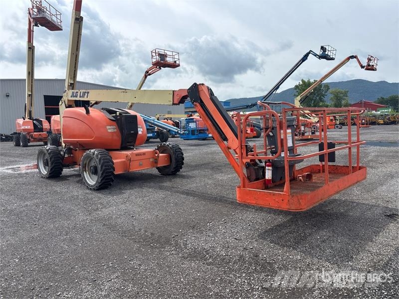 JLG 600AJ 4WD Dual Fuel Articulating Boom Lift رافعات سلة مفصلية