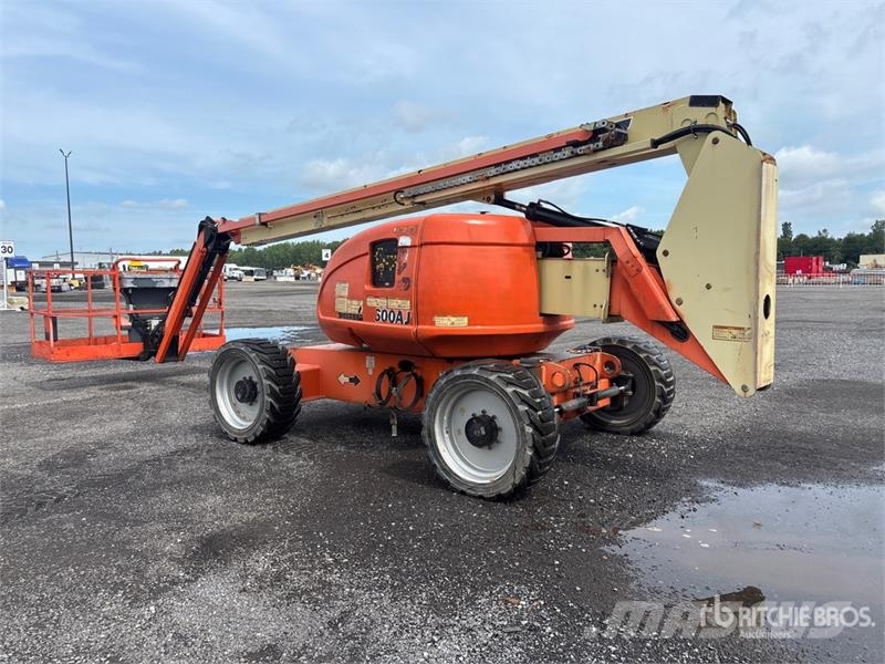 JLG 600AJ 4WD Dual Fuel Articulating Boom Lift رافعات سلة مفصلية