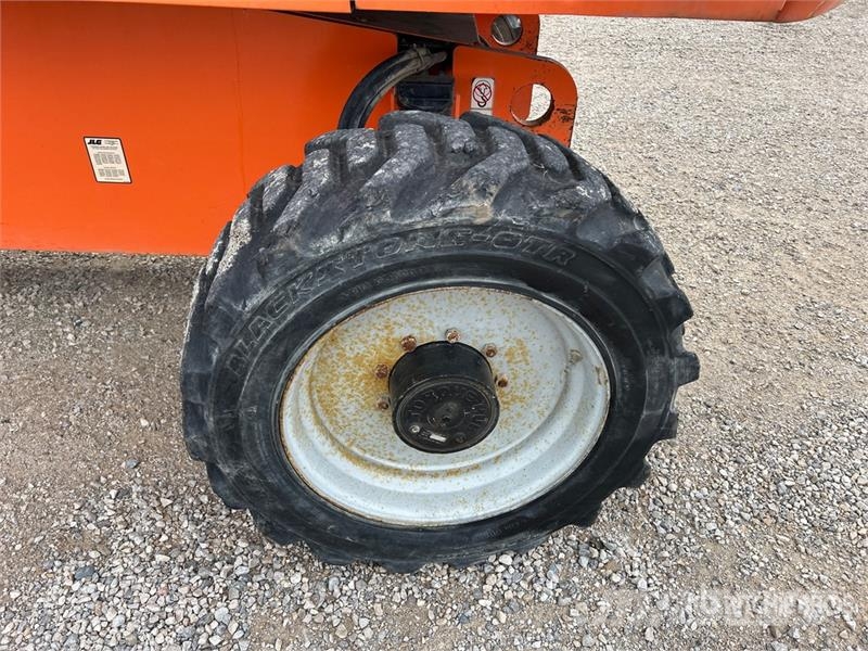 JLG 600S Teleskopske dvižne ploščadi