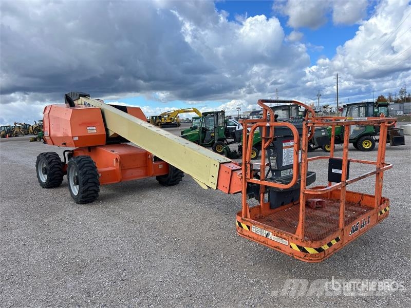 JLG 600S Teleskoop poomtõstukid