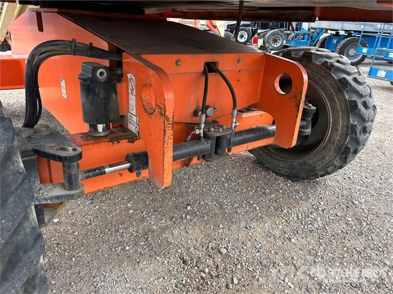 JLG 600S Teleskoop poomtõstukid