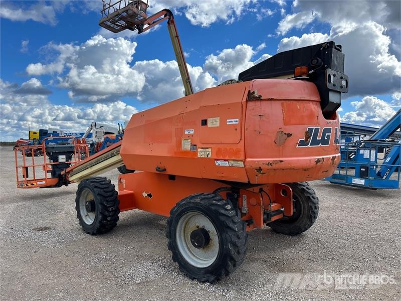 JLG 600S Teleskoop poomtõstukid