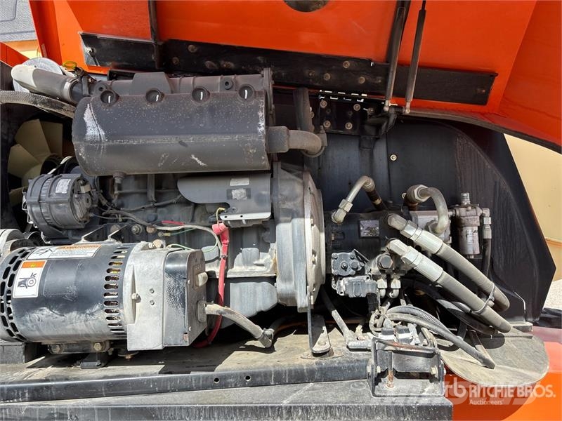 JLG 600S Teleskoop poomtõstukid