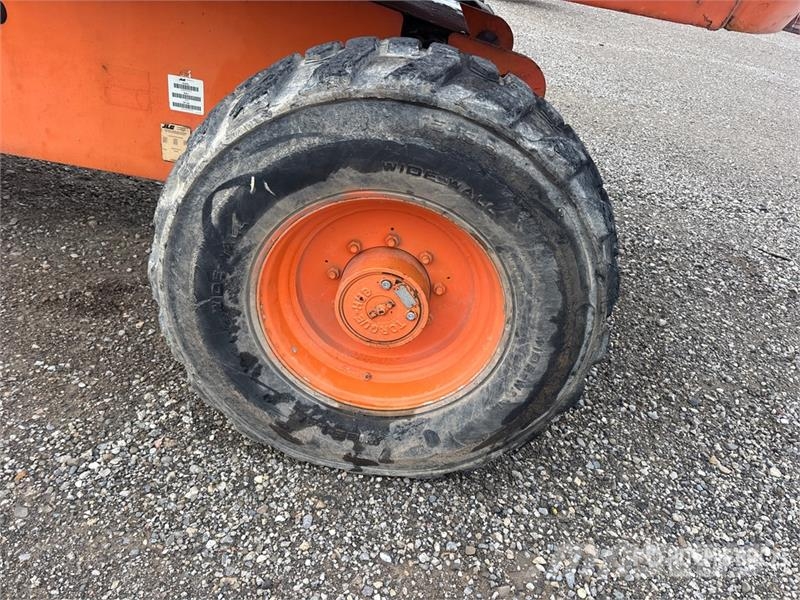 JLG 600S 4WD Diesel Telescopic Boom Lift Telescopic boom lifts