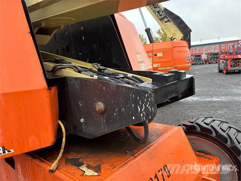 JLG 600SJ 4WD Diesel Telescopic Boom Lift Nacelles télescopiques