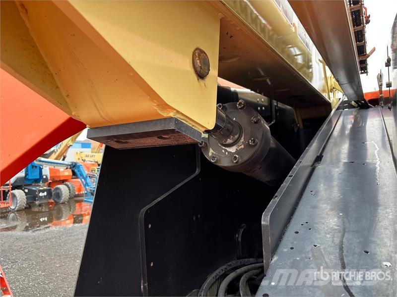 JLG 660SJ 4WD Diesel Telescopic Boom Lift Telescopic boom lifts
