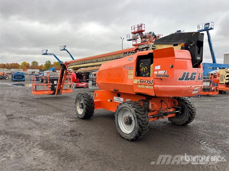 JLG 660SJ 4WD Diesel Telescopic Boom Lift Telescopic boom lifts