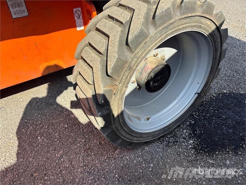 JLG 660SJ 4WD Diesel Telescopic Boom Lift Telescoophoogwerkers