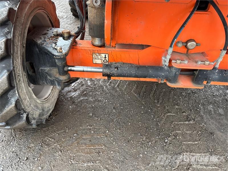 JLG 660SJ 4WD Diesel Telescopic Boom Lift Telescopic boom lifts