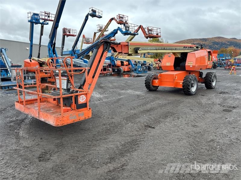 JLG 660SJ 4WD Diesel Telescopic Boom Lift Telescopic boom lifts