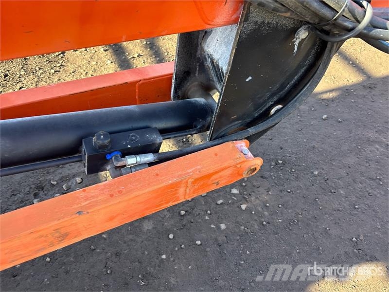 JLG 660SJ 4WD Diesel Telescopic Boom Lift Telescopic boom lifts